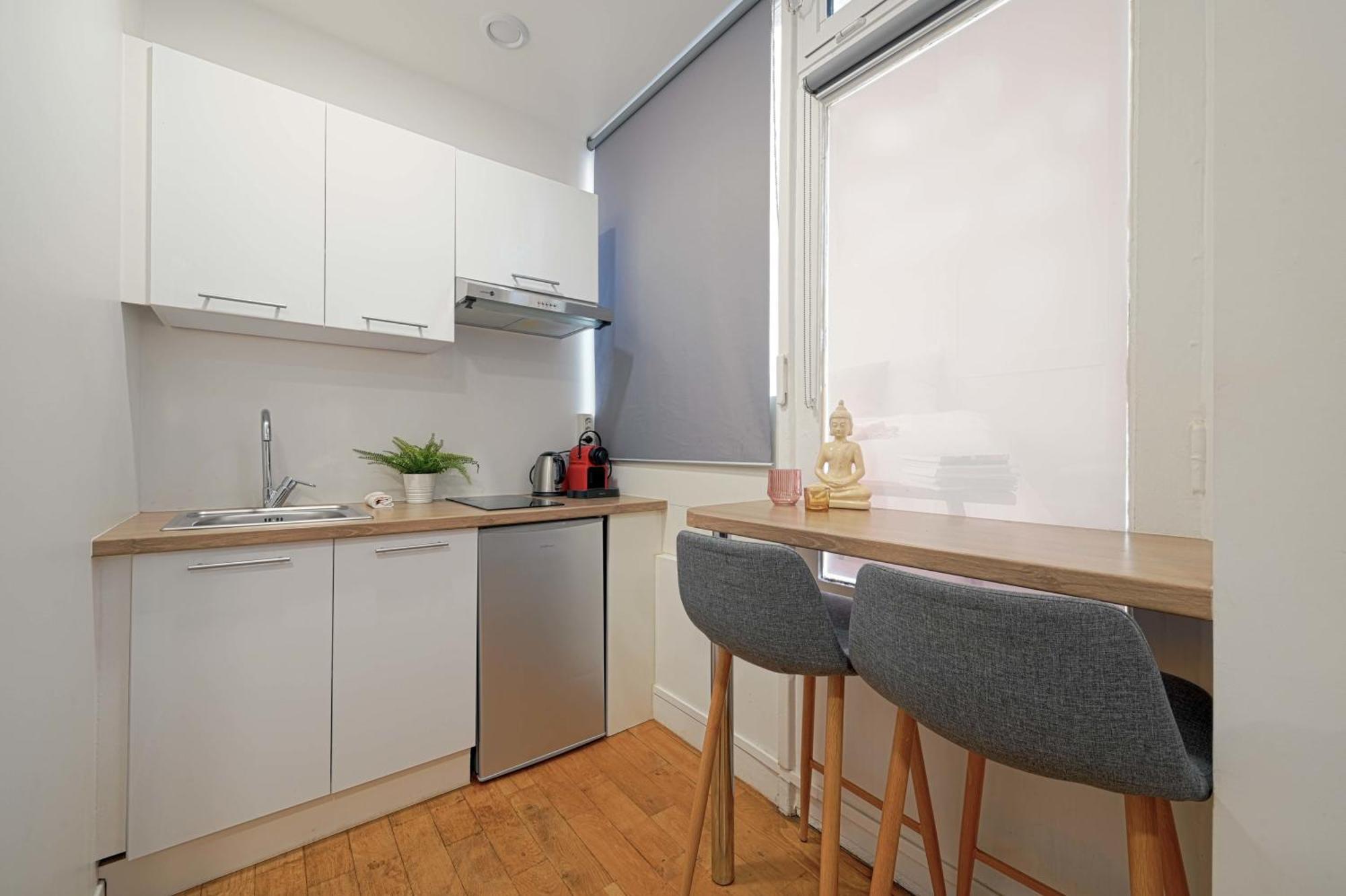 Modern Studio Fully Renovated Париж Экстерьер фото